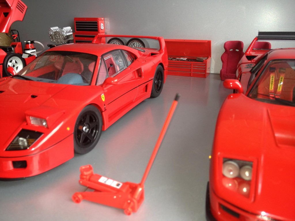 DIORAMA F40 8.JPG